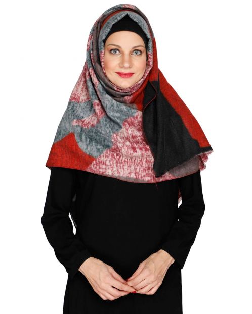 Wavelet of colours Red woolen Hijab